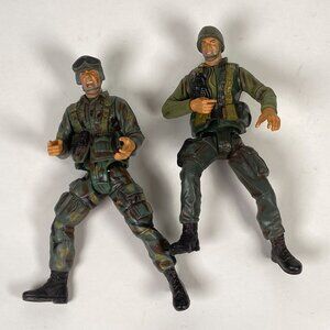 2 Vintage GTI Military Action Figures 1998 WW2 Soldiers Posable Camo 6"